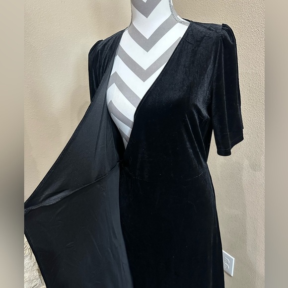 MEROKEETY Women's V Neck Wrap Velvet Maxi Dress Bell Sleeve, NWT! - Picture 9 of 13